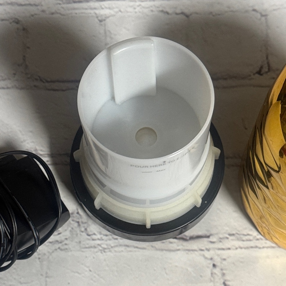Intertek Electric Metallic Gold Diffuser - Picture 7 of 10